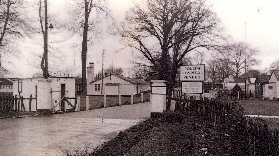 Undated black and white photo showing Penley Hospital's entrance