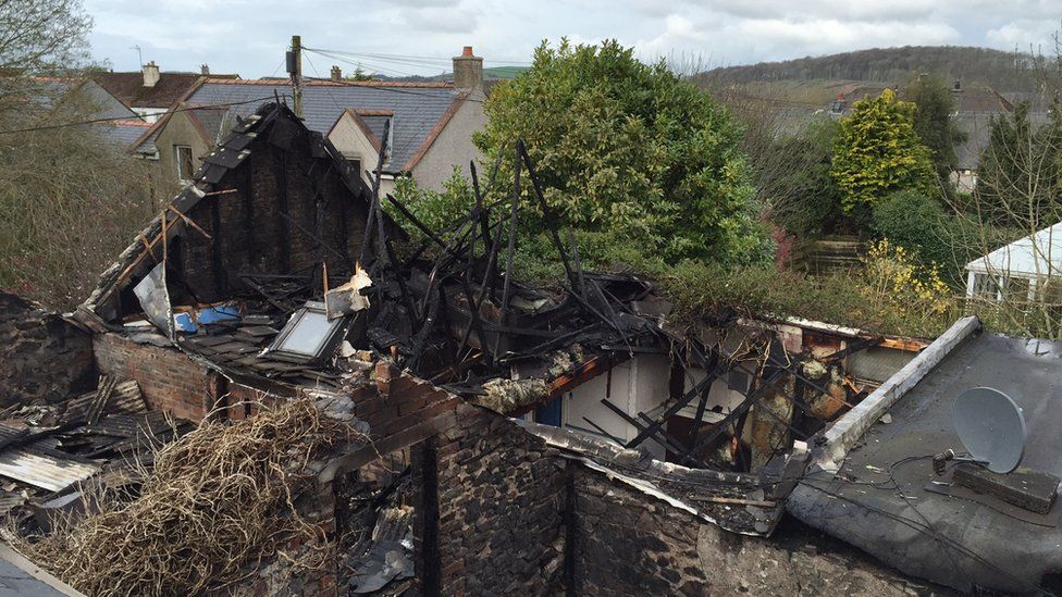 Fire causes extensive damage to Kirkcudbright hotel BBC News