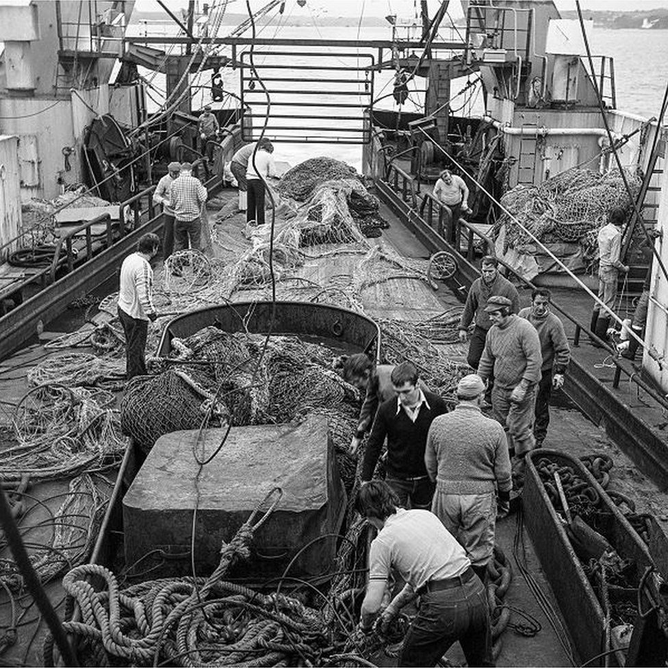 Preparing the nets on the Cordella 1980