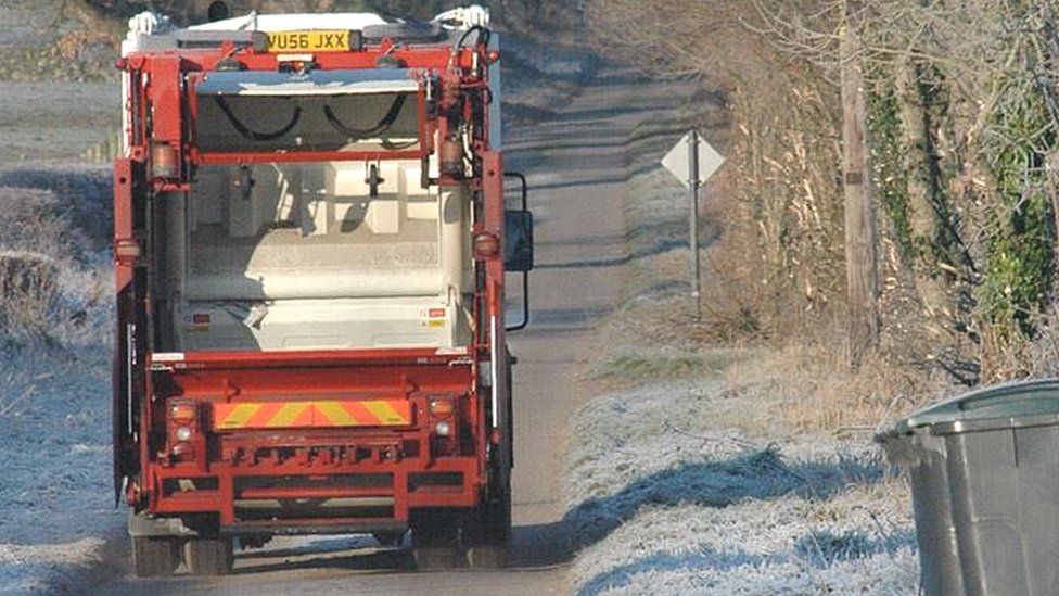 Bin lorry