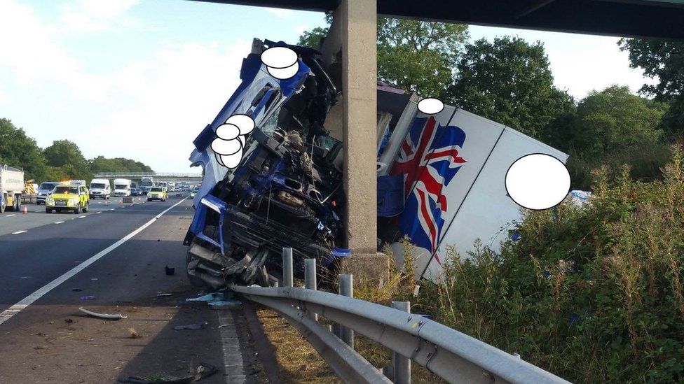 Lorry crashes into motorway bridge