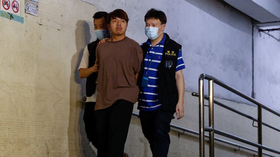 Политический активист Иван Лам арестован полицией в Гонконге по подозрению в заговоре с целью сговора с иностранными силами и действиях с подрывными намерениями