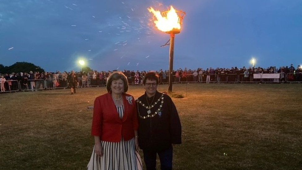 Beacon lit by the Lord Lieutenant of Bedfordshire Helen Nellis and the Mayor of Dunstable Liz Jones