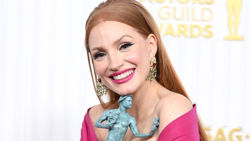 Jessica Chastain with her SAG Award