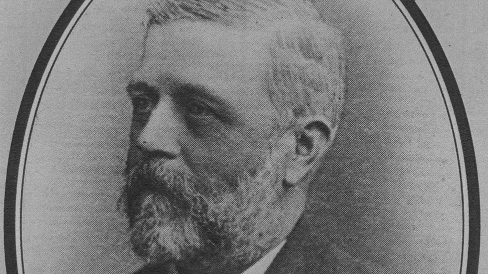 Thomas Crapper