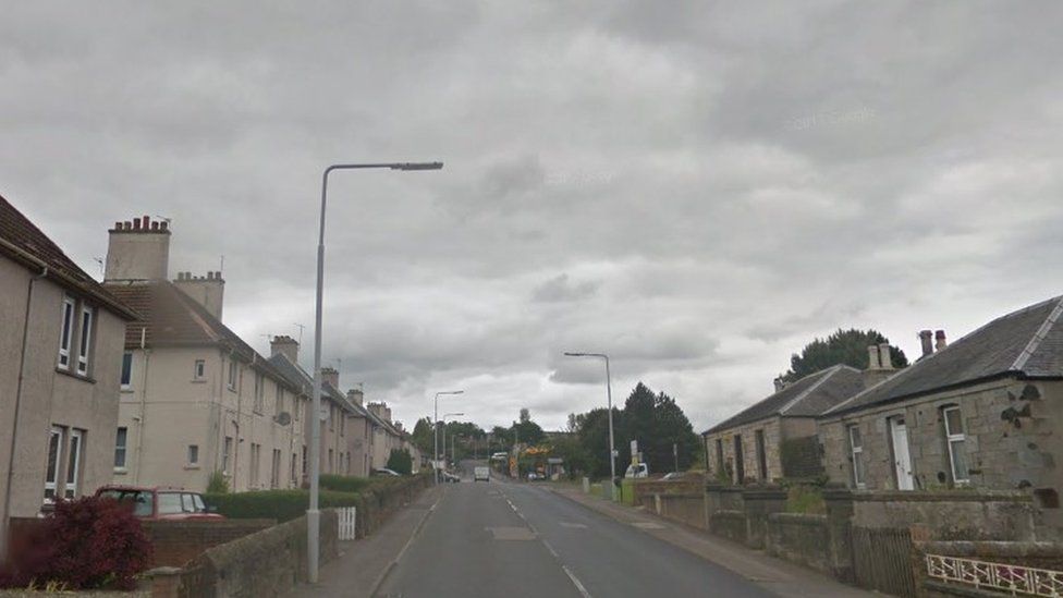 Schoolgirl critical after being hit by car in Kennoway BBC News