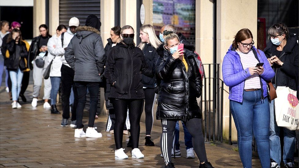 Shopping queue in Edinburgh