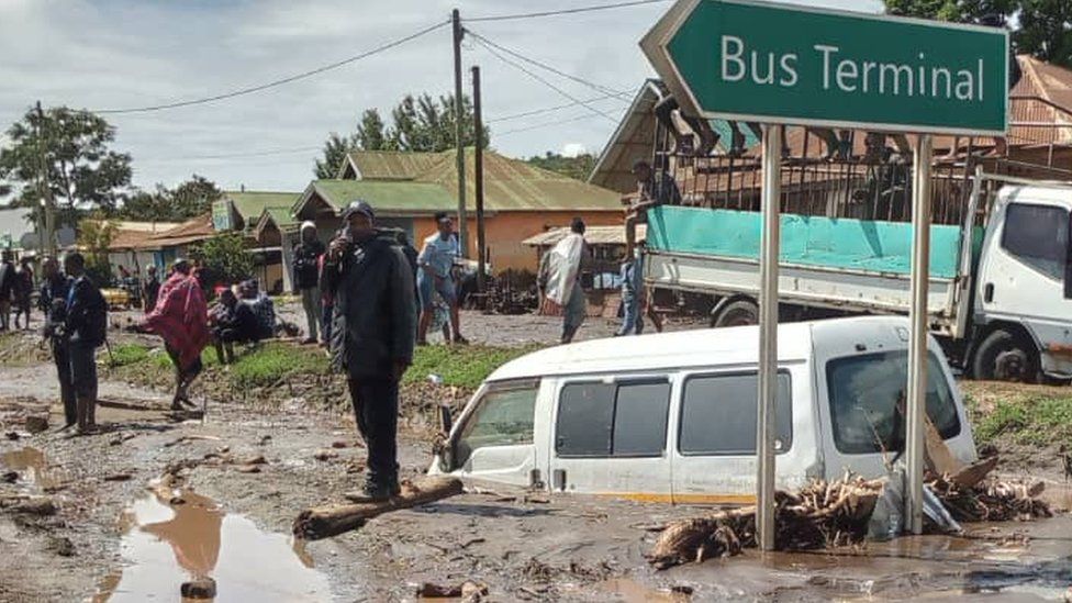 A bus submerged in mud in Hanang district.