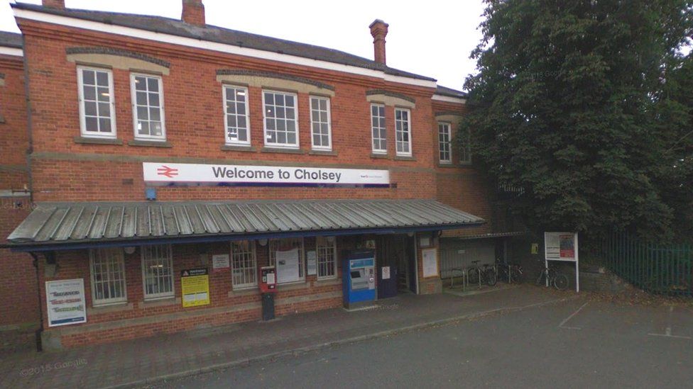 Cholsey overnight rail work noise 'like an earthquake' BBC News