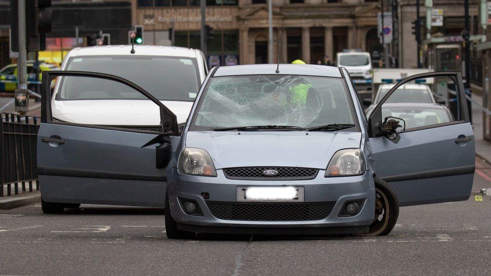 car on lothian road