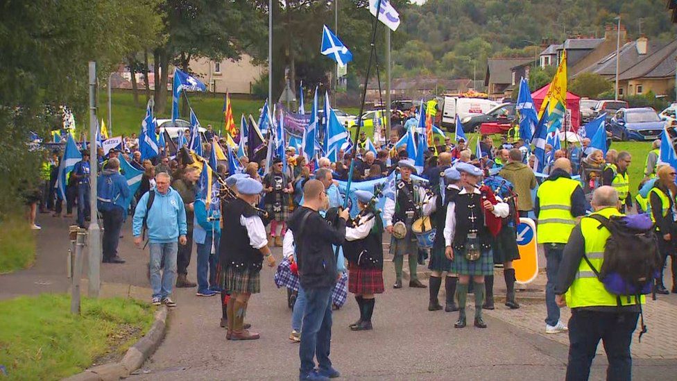 Independence march Falkirk