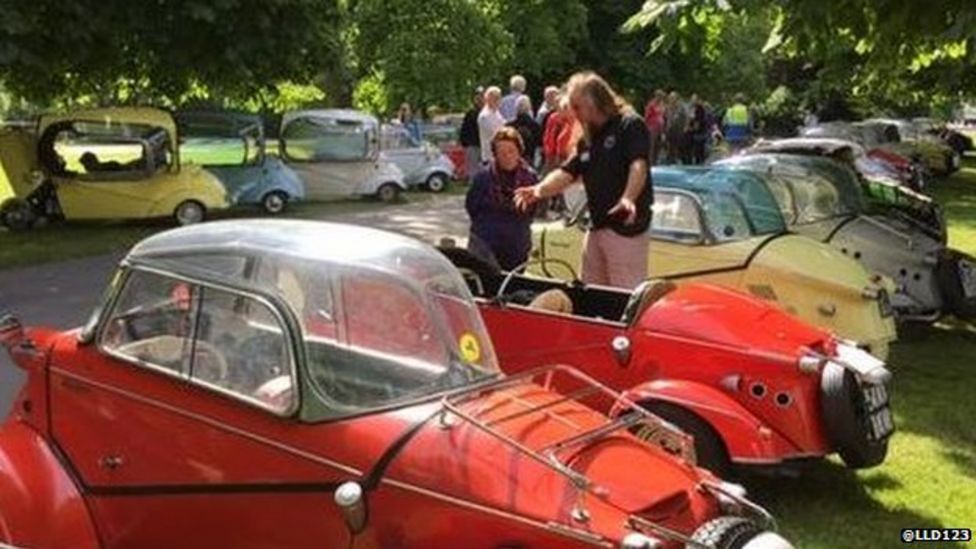 Messerschmitt 'bubble car' gathering at Beaulieu - BBC News