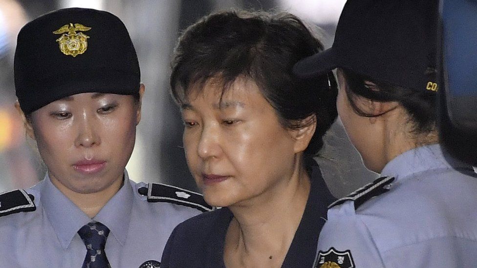 Former South Korean President Park Geun-hye (C) arrives to stand the second trial session over her alleged bribery at the Seoul Central District Court in Seoul, South Korea, 25 May 2017 (reissued 6 April 2018).