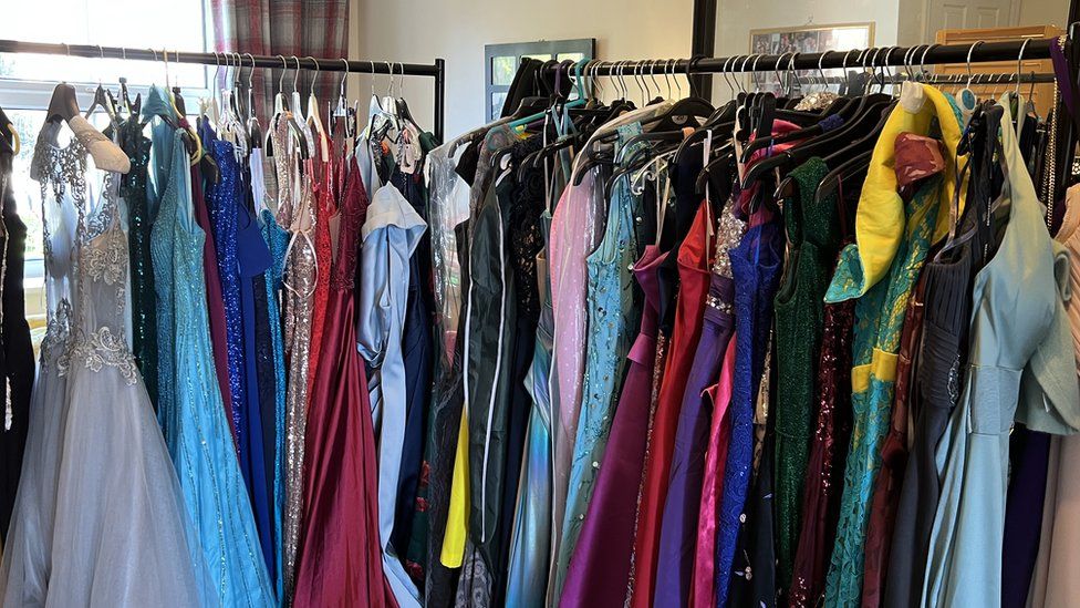 Cost of living: Mum and daughter in York offer prom dress loan scheme ...