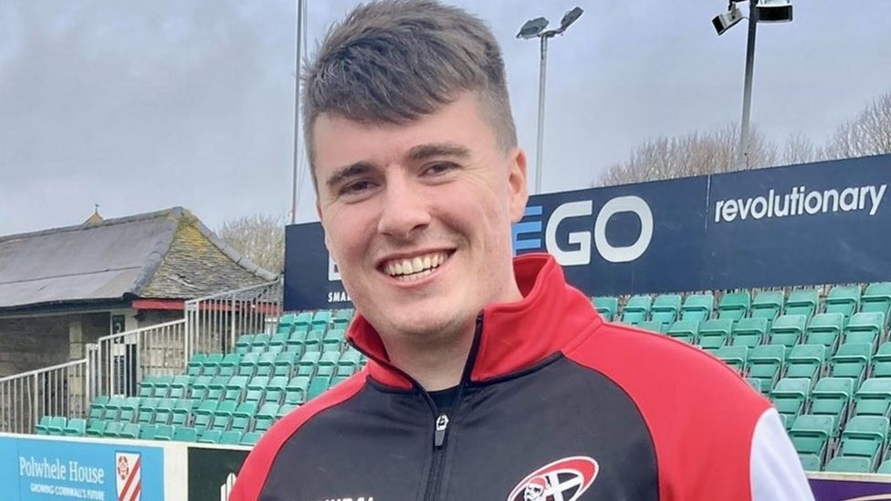 Cornish Pirates lose 26-17 to Championship leaders Ealing - BBC Sport