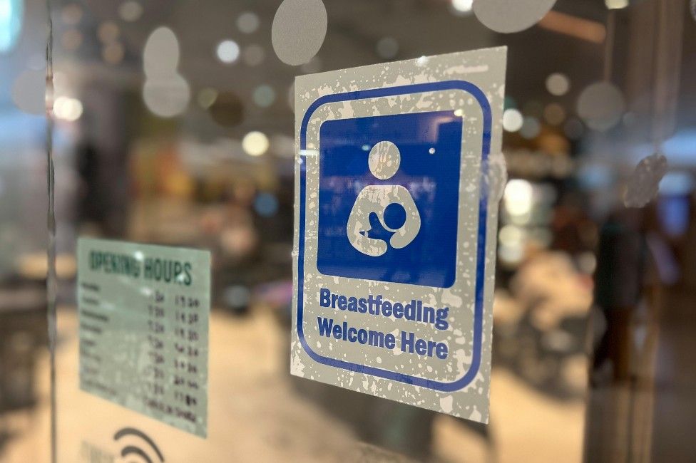 Breastfeeding sign