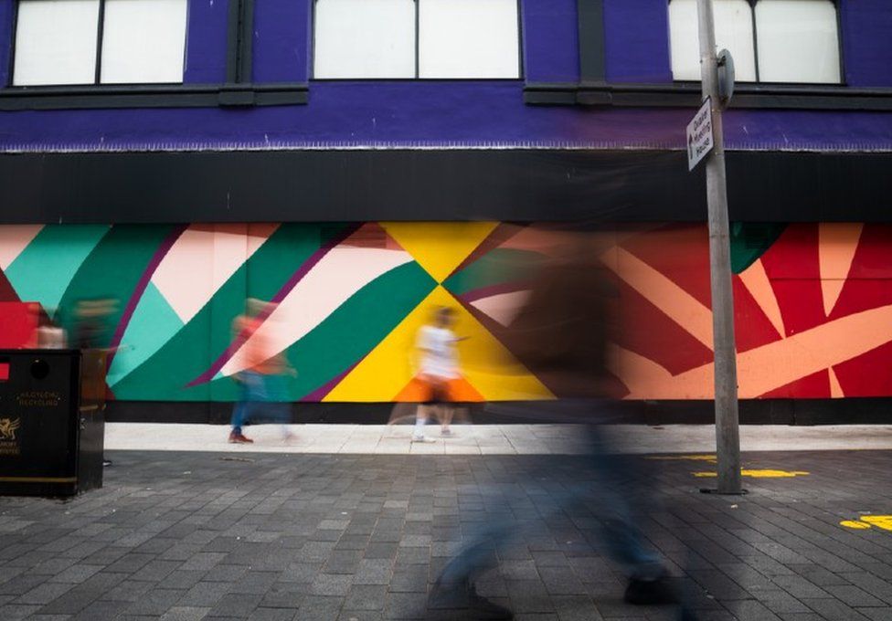 Geometric shapes street art