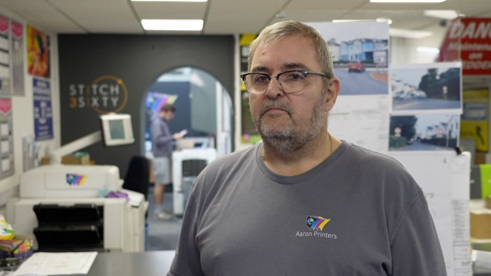 Newton Abbot Queen Street plans criticised by businesses BBC News