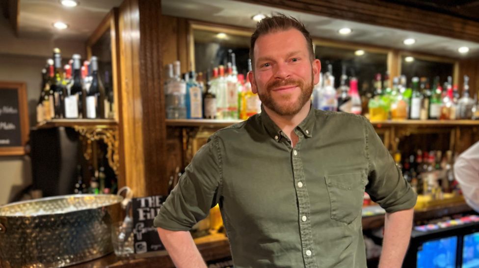 Bournemouth gin Gin firm spots 'huge market' for boozefree drink BBC News