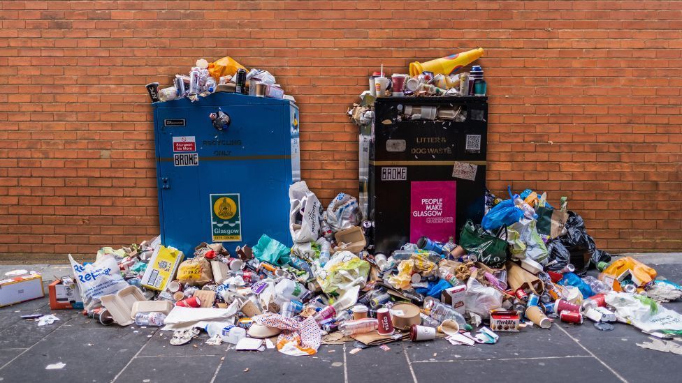 Rubbish piled up in Glasgow during the 2022 bin collector strikes