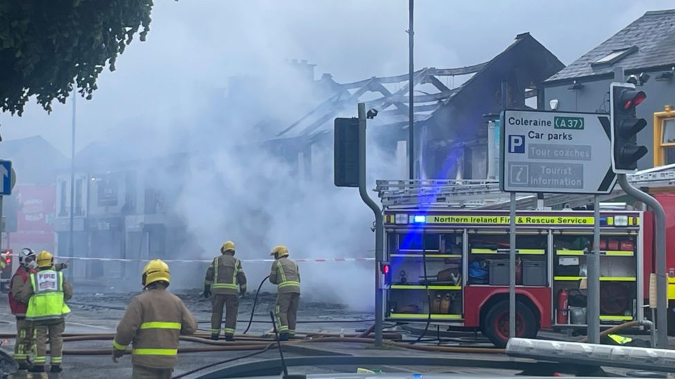 Limavady fire: Street remains shut after asbestos found at scene - BBC News