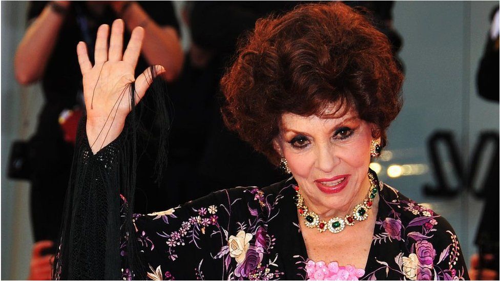 Gina Lollobrigida attends the "Lines Of Wellington" Premiere during The 69th Venice Film Festival at the Palazzo del Cinema on September 4, 2012 in Venice, Italy.