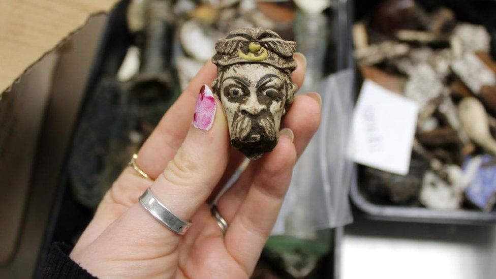 Clay pipe bowl found at A63 dig