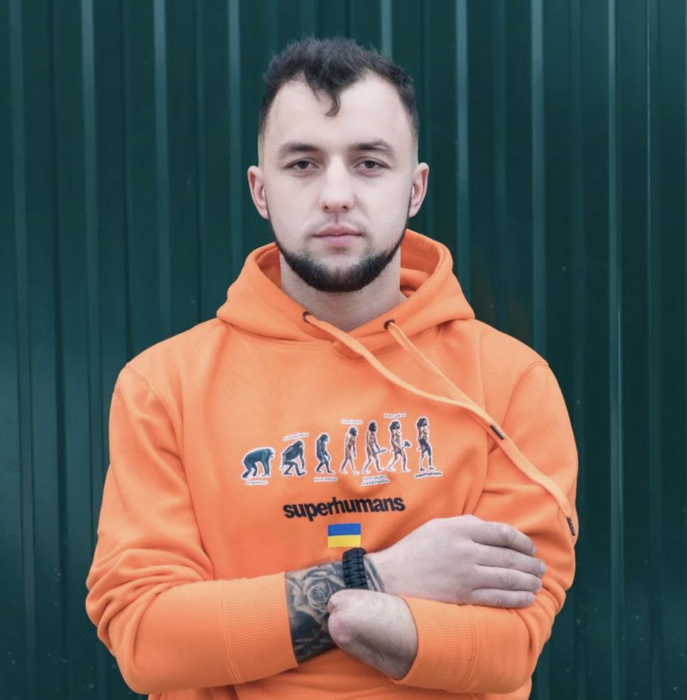 Ukraine war 'I'm going back to the frontline with my bionic arm' BBC News