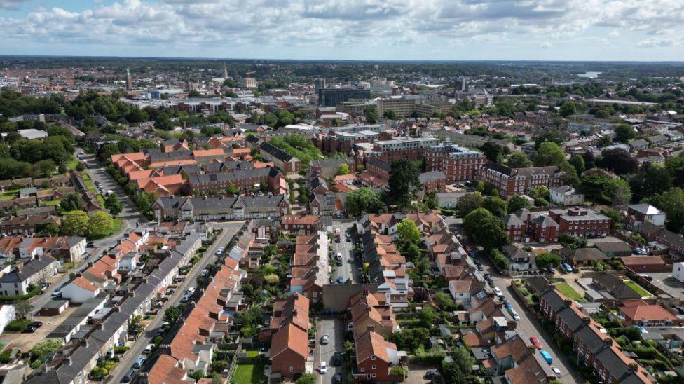 Norwich council plan to protect renters from rogue landlords BBC News
