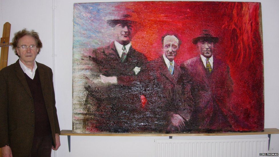 Ifor Davies gyda'i lun o Lewis Valentine, Saunders Lewis a D.J. Williams yn 2007