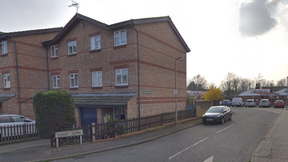 Cheshunt Hertfordshire police officer hurt in hitandrun BBC News