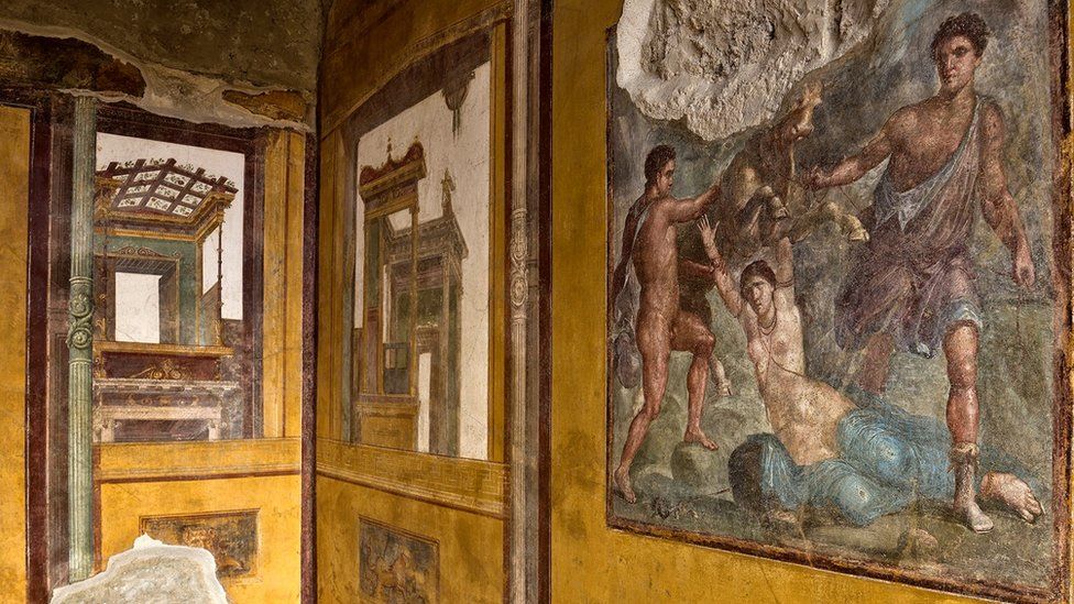 Древний дом с его знаменитыми фресками и двенадцатью мифологическими сценами