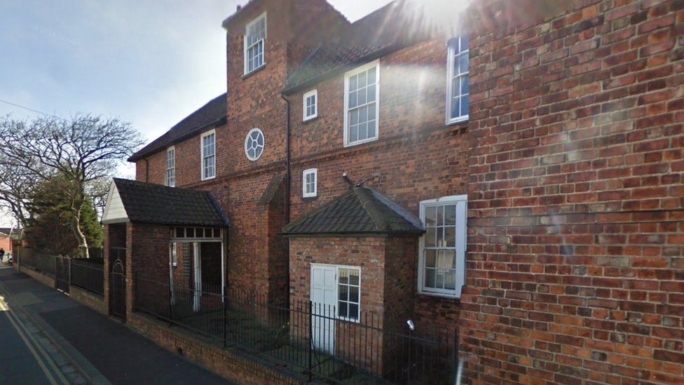 Campaign to save explorer Gertrude Bell's Redcar home BBC News