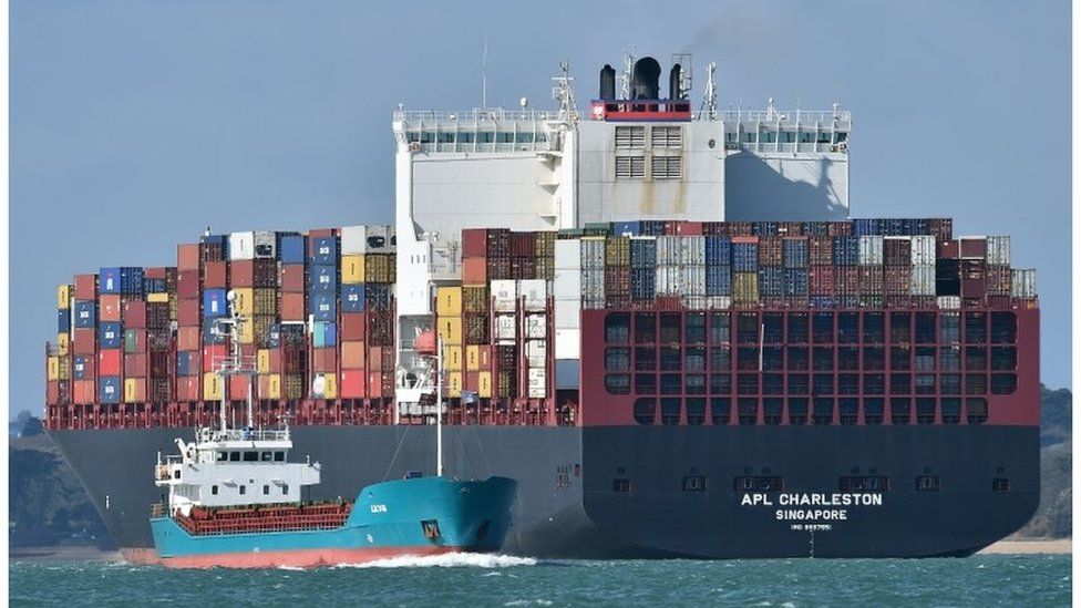 Container ship leaves Southampton port