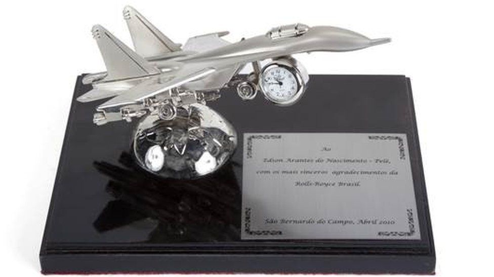 A model jet awarded to Pele from Rolls-Royce