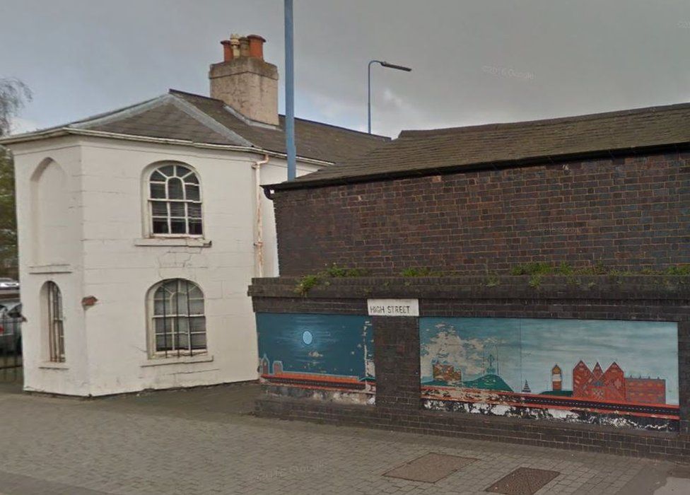 Smethwick mural Alice's Adventures in the West Midlands BBC News