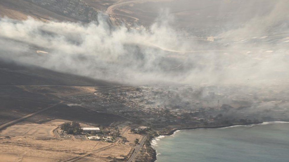 Images show devastation of Hawaii wildfires - BBC News