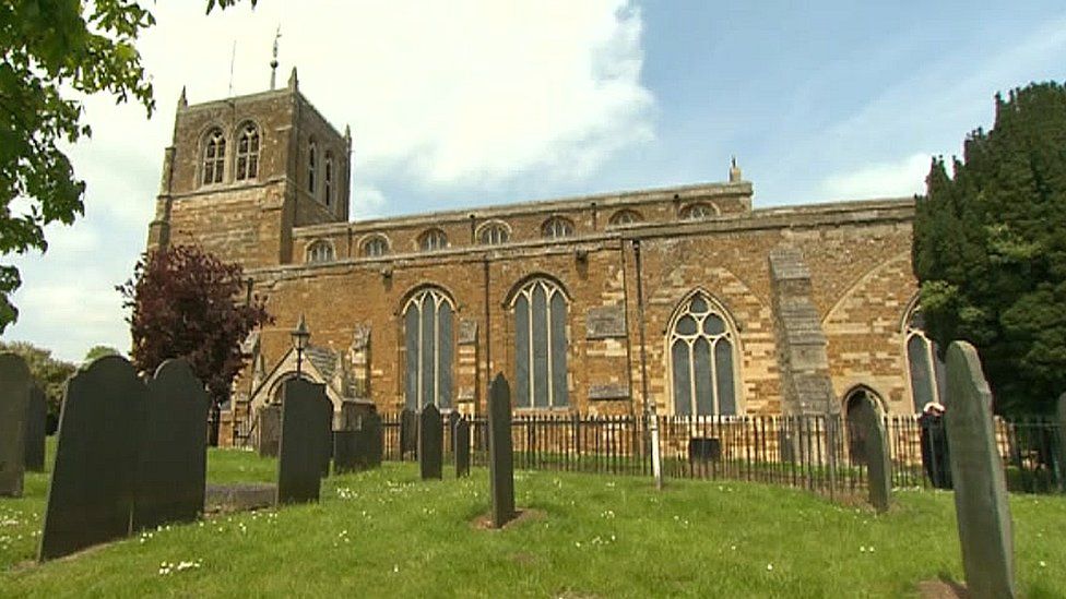 Holy Trinity, Rothwell