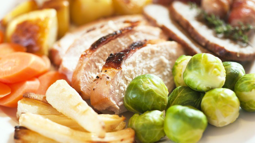 Why Lemn Sissay holds Christmas dinner for 500 strangers BBC News