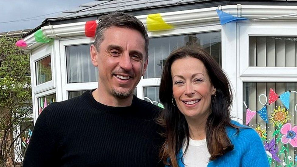 Gary Neville and wife launch Bury cancer centre fundraiser - BBC News