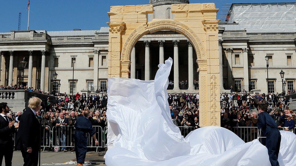 A replica of Palmyra's Arch of Triumph in London
