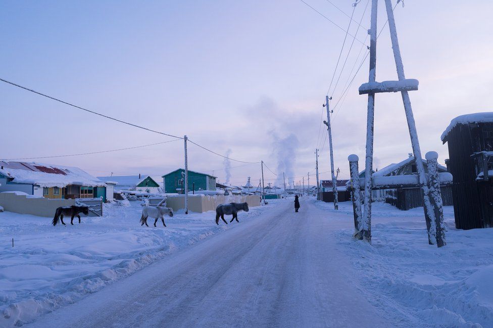 Growing Up In 60C BBC News    98664331 Briceportolano Siberia Web 04 