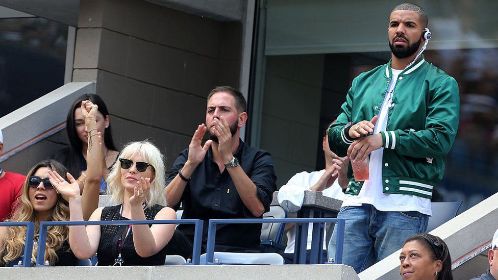 Drake watching Serena Williams at the US Open in 2015