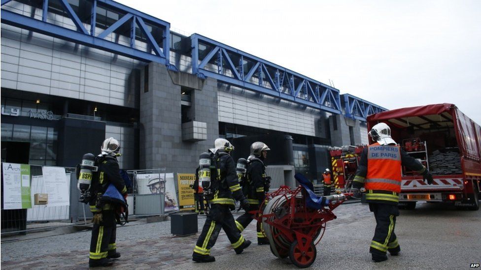 Paris Cite Des Sciences Museum Hit By Fire c News
