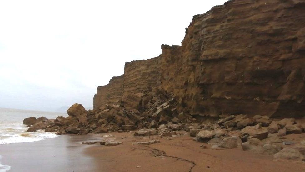 Cliff collapse at Hive Beach