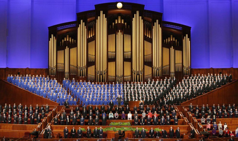 Mormon leaders gather for LDS General Conference Session in 2016