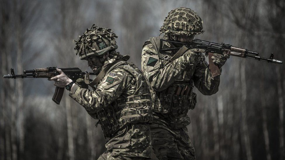 Army Photographic Competition: The winning images - BBC News