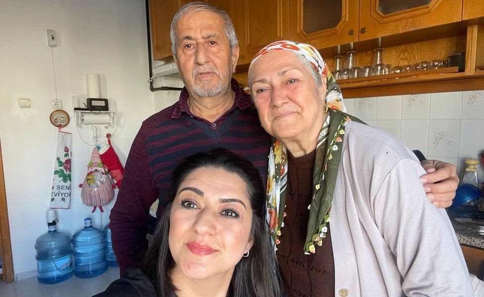 Seyma Yapar and parents