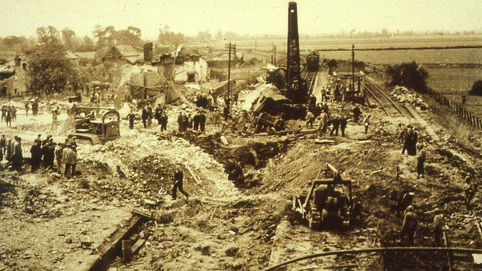 Aftermath of Soham rail disaster, 1944