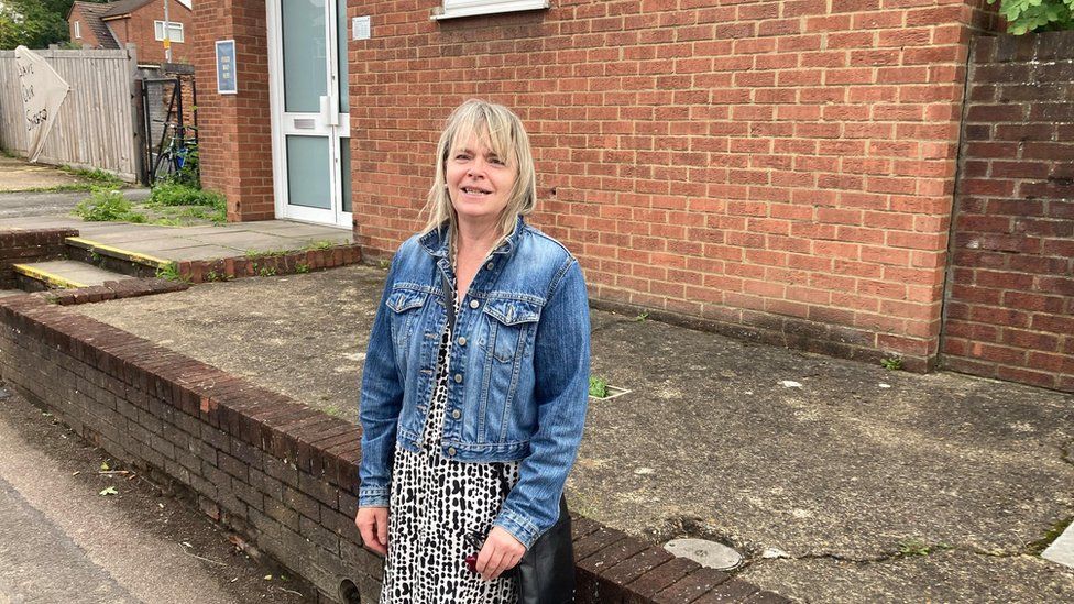 Sudden surgery closure affects thousands in Luton BBC News